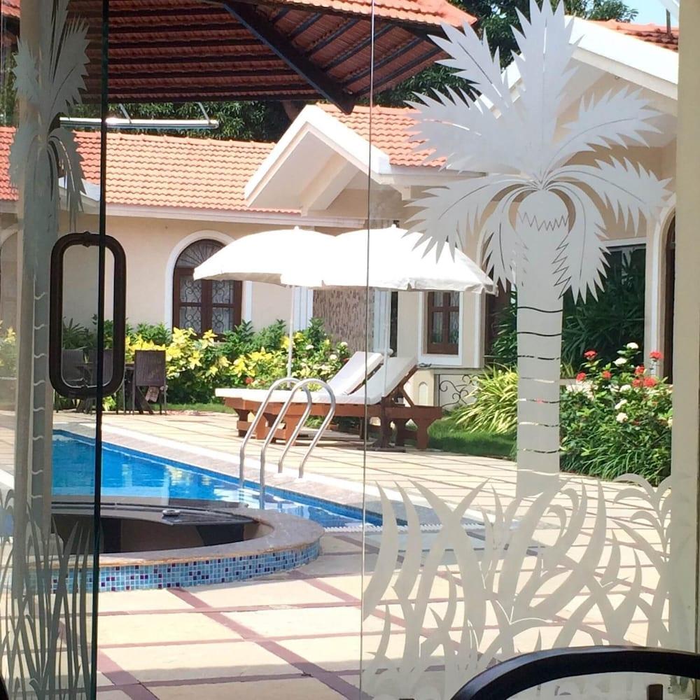 Jacks Resort Вагатор Екстериор снимка
