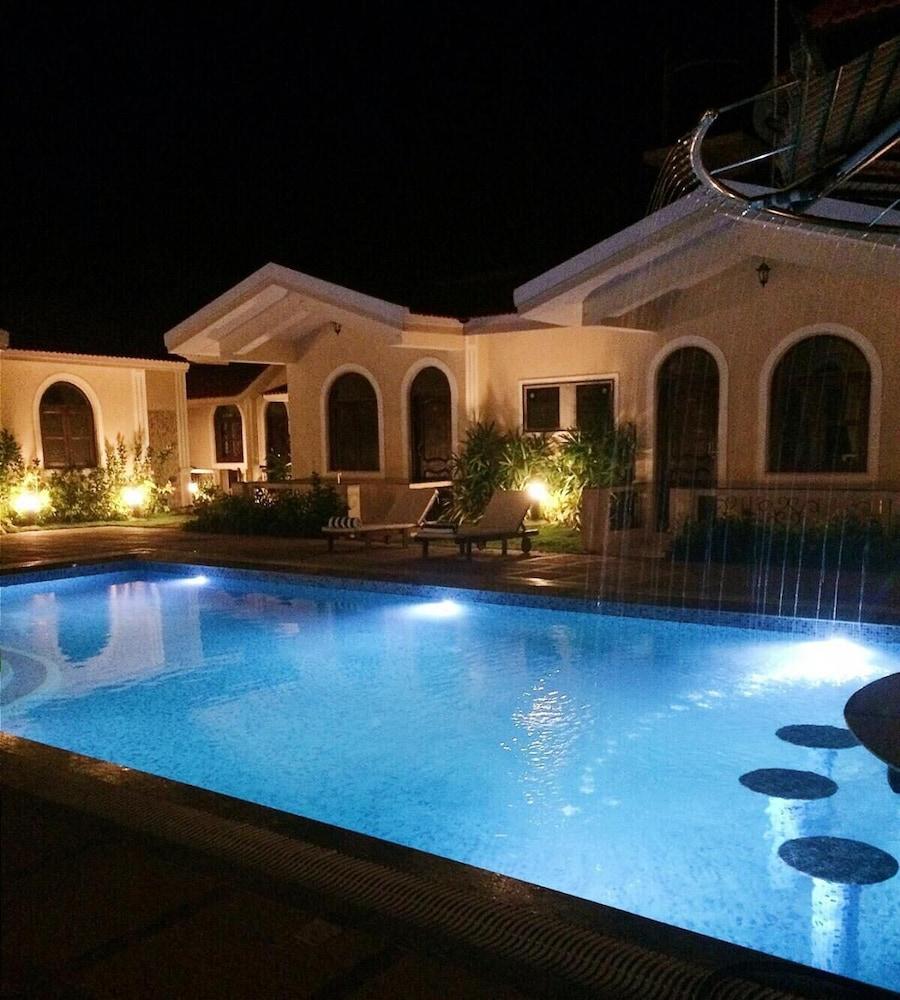 Jacks Resort Вагатор Екстериор снимка